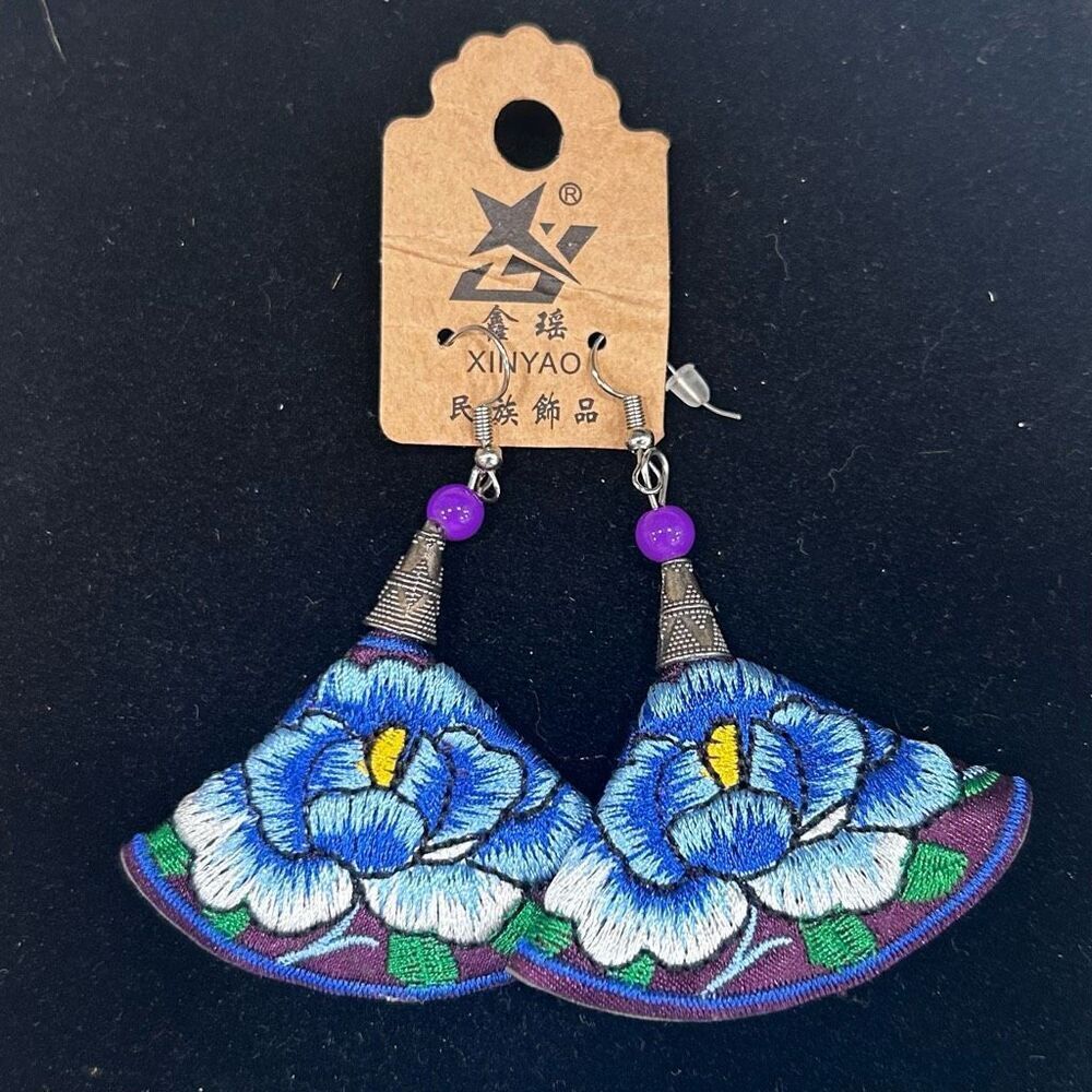 NWOT Xinyao Handmade Mexican Dangle Earrings Women's Blue Embroidered Floral